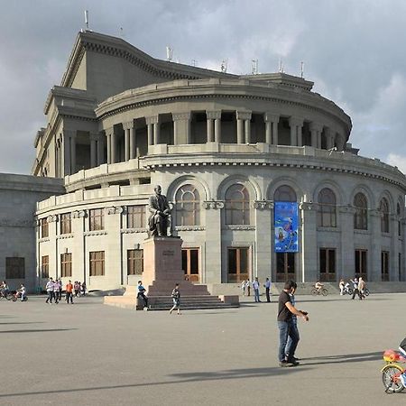 Апартаменты Мансардные В Центре Еревана Exterior photo